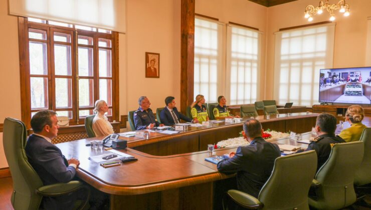 VALİ SÖZER, BAKANLAR YERLİKAYA VE URALOĞLU BAŞKANLIĞINDAKİ “KARAYOLU TRAFİK GÜVENLİĞİ” TOPLANTISINA KATILDI