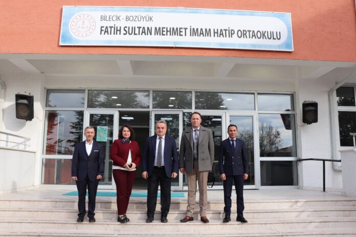 Bozüyük Kaymakamı Adem Öztürk’ten Okullara Moral Ziyareti