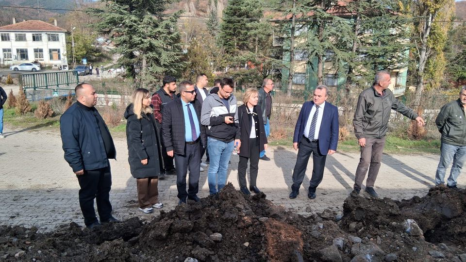 Bozüyük Kaymakamı Adem Öztürk’ten Muratdere’ye İçmesuyu Hattı İncelemesi