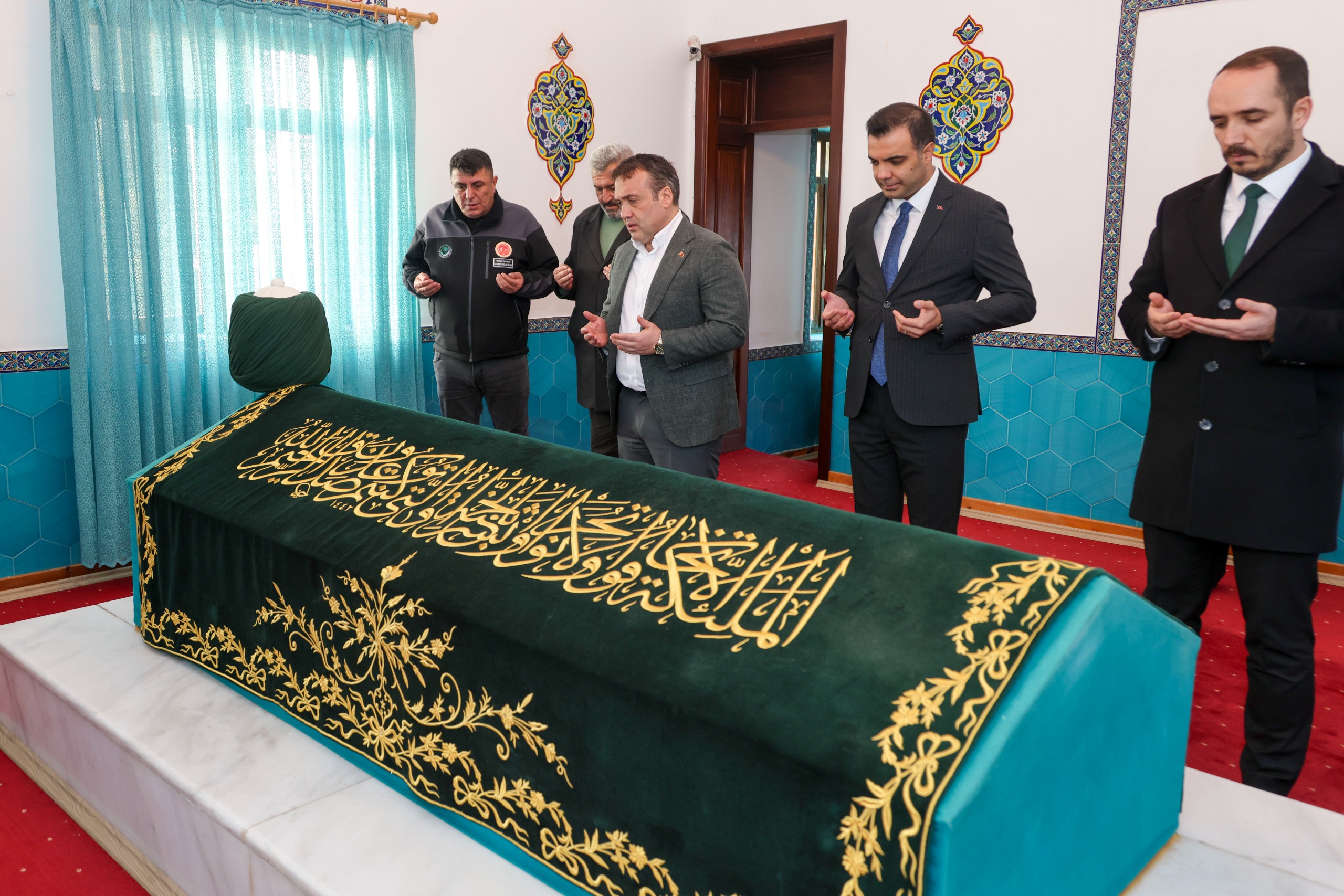 Osmanlı’nın İlk Kadısı Dursun Fakıh Türbesine Anlamlı Ziyaret