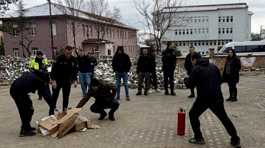 Pazaryeri Emniyetine Eğitim: Afetlere Karşı Tam Donanım