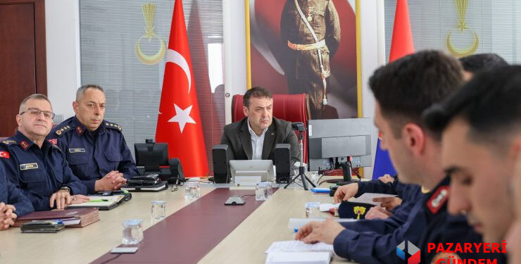 Vali Sözer’den Jandarma’ya Ziyaret: “Huzur ve Güvenlik İçin Özverili Çalışma”