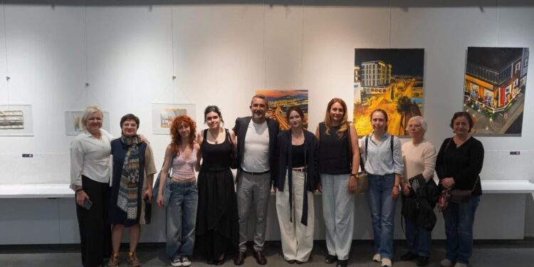 ‘BAKIŞ’ SERGİSİNE YOĞUN İLGİ